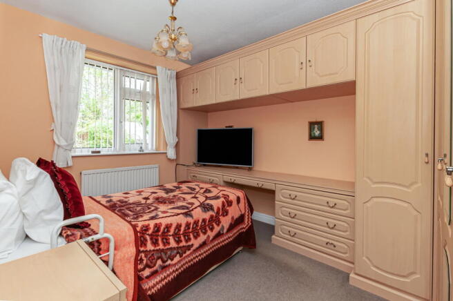 2 bed Semi-Detached Bungalow for sale Image 7