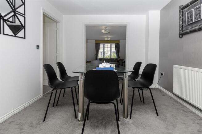 4 bed Detached for sale Image 11