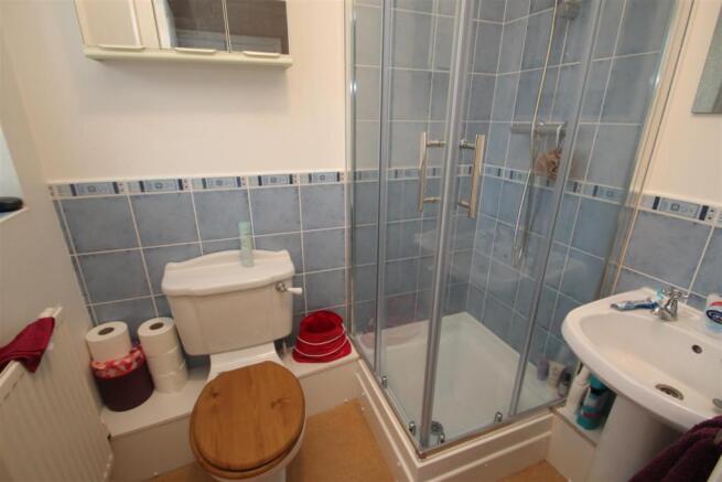 ensuite.JPG