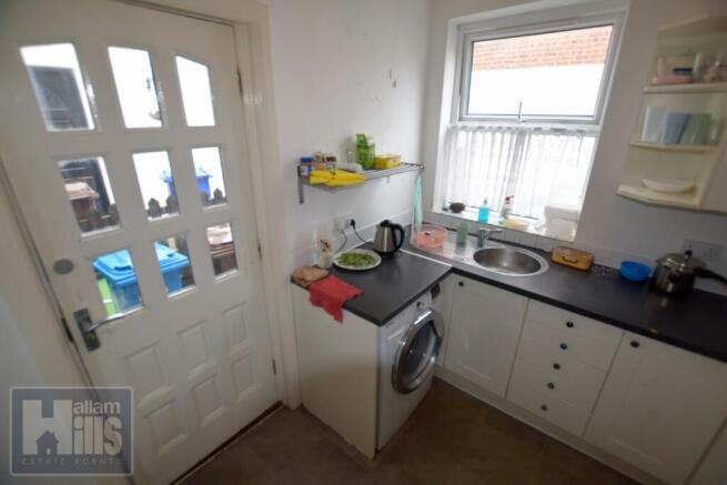 4 bed Terraced to rent Image 4