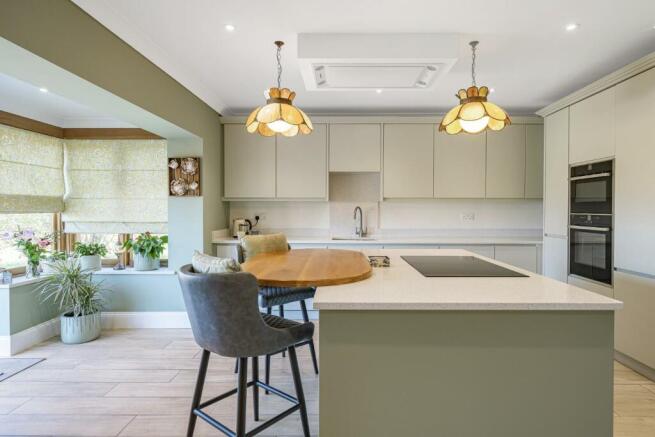 KITCHEN BREAKFAST ROOM