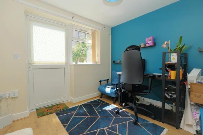 3 bed Semi-Detached for sale Image 6