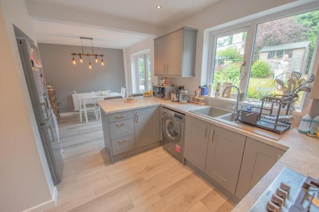 3 bed Semi-Detached for sale Image 5