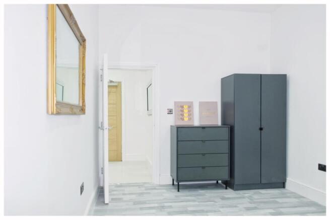 1 bed Apartment to rent Image 11