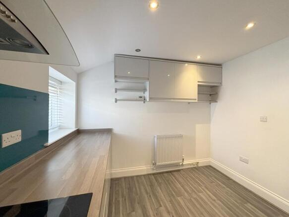 1 bed Flat to rent Image 5