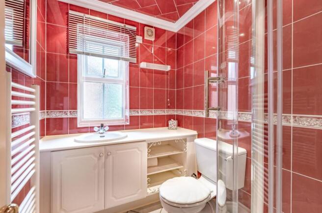 EN SUITE