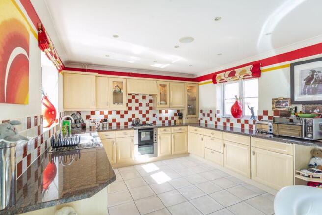 Kitchen / Dini...