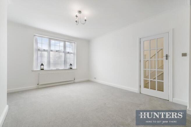 CHATSWORTH CRESCENT, -7.jpg