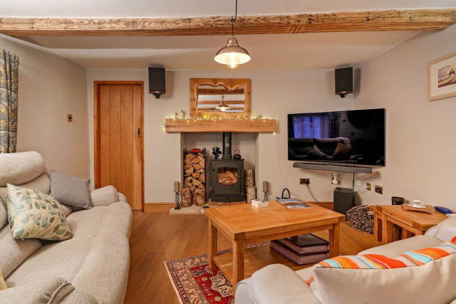 2 bed Semi-Detached for sale Image 12