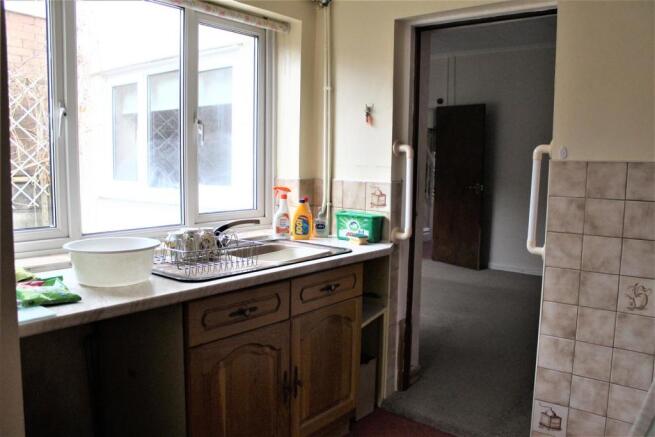 IMG_0858 Kitchen 2.jpg