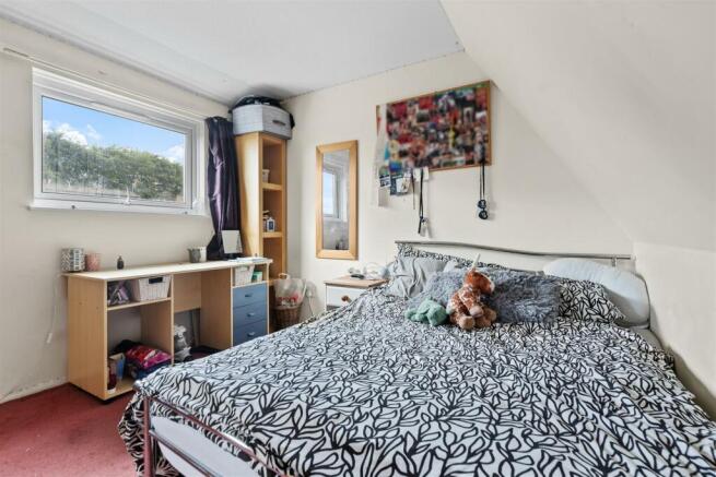 187 Maplehurst Road_002.JPG