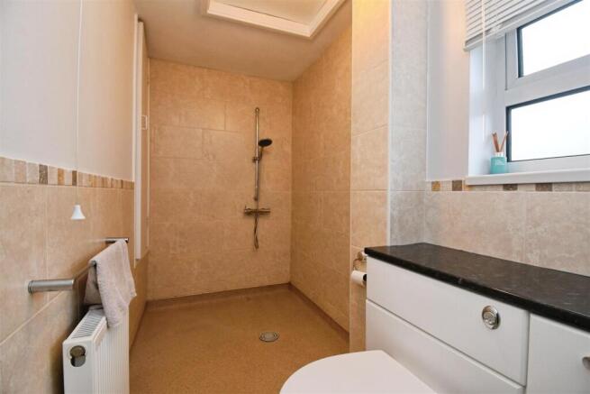 3 bed Semi-Detached Bungalow for sale Image 12