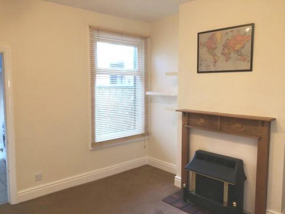 Dining Room 1.JPG