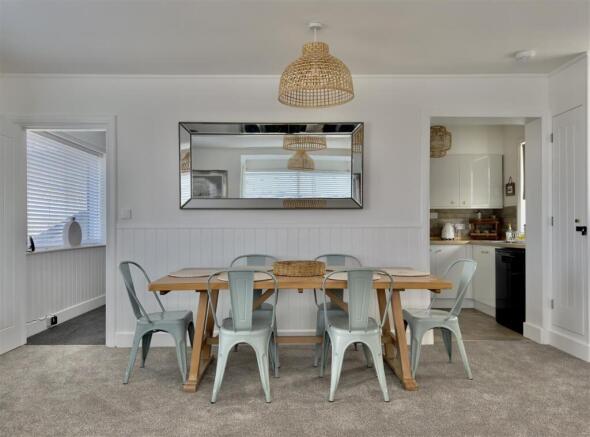 APARTMENT DINING AREA.jpeg