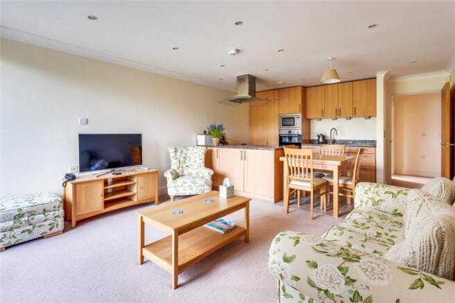 Bright & Spacious