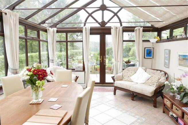 CONSERVATORY/RECEPTION ROOM