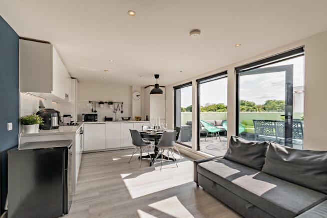 8555572-interior12-800