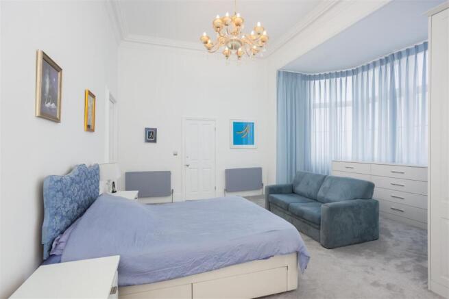 2 bed Apartment for sale Image 12