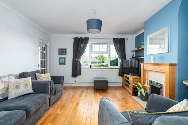 54 Elmstone Road living room.jpg