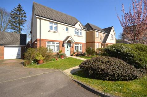 Oakley Gardens, Luton, Bedfordshire, LU4