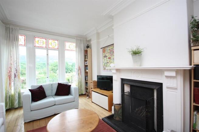 6 Newall Mount - Lou