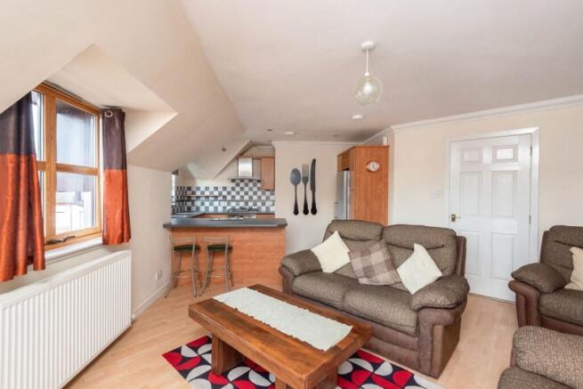 Lounge/Kitchen