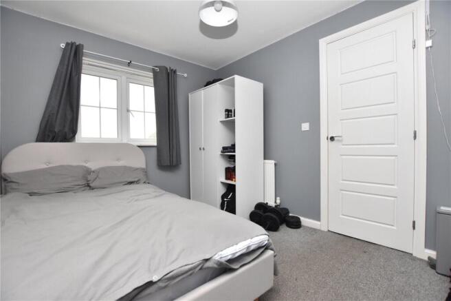 3 bed Semi-Detached for sale Image 6