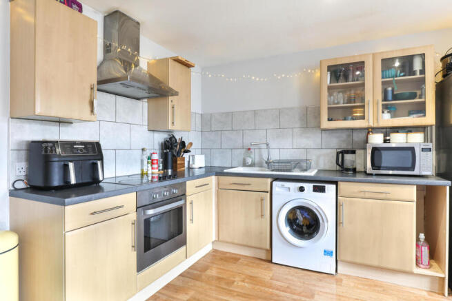 Hillary Close, Burton Latimer, Kettering photo 3