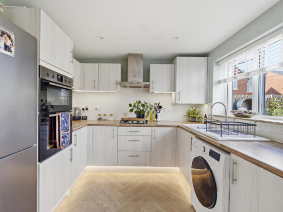 3 bed Detached for sale Image 6