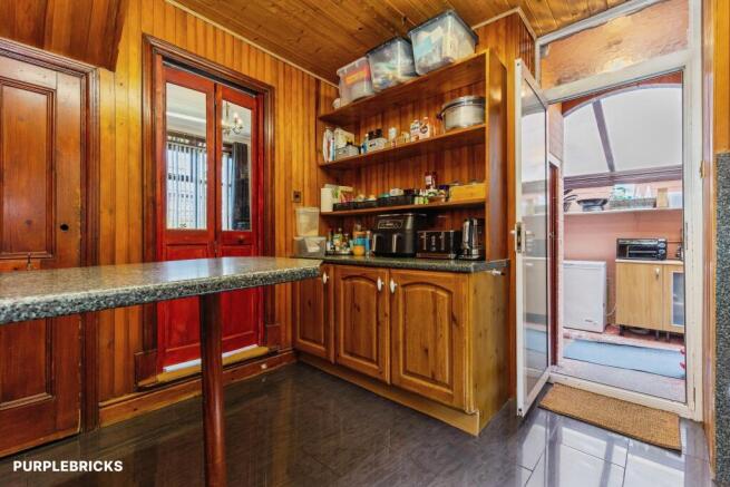 3 bed Semi-Detached for sale Image 10