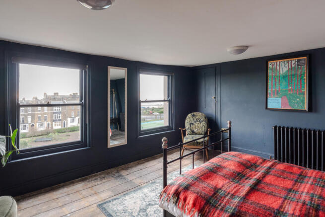 249282 - 34 Spencer Square-2.jpg