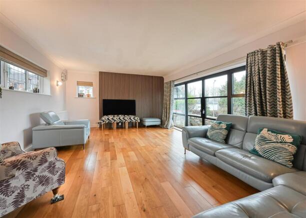 14 Heath Hill Road-1.jpg