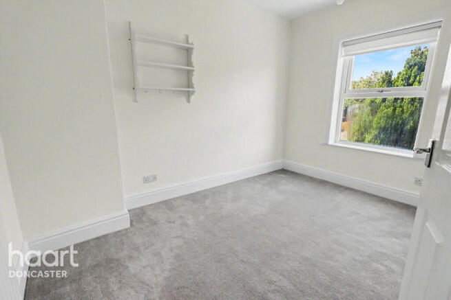 3 bed Terraced for sale Image 8