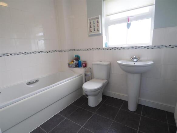 Family Bathroom 391