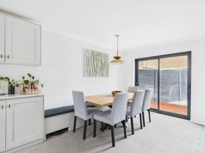 New Street, Staines-upon-Thames, Surrey, TW18