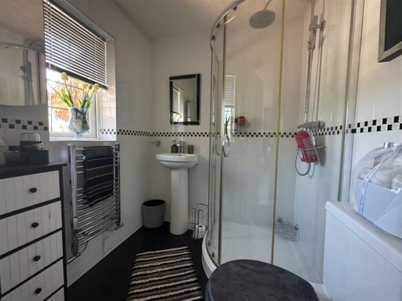 En-Suite Shower Room.jpeg