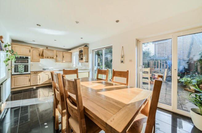 1349795-15-68c3e6...