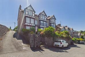 Flat 4, 12 Broadlands, Church Hill, Carnforth LA5 0DF