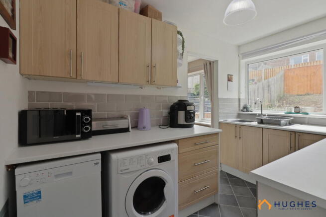 3 bed Semi-Detached for sale Image 10