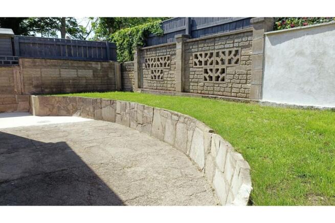 2 bed Semi-Detached Bungalow for sale Image 10