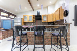 75, Primrose Hill, Kings Langley WD4 8HX