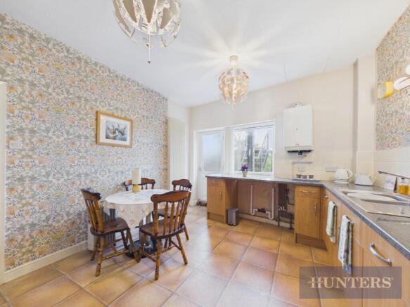 2 bed Flat for sale Image 9