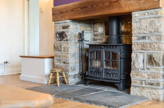 4 bed Detached for sale Image 6