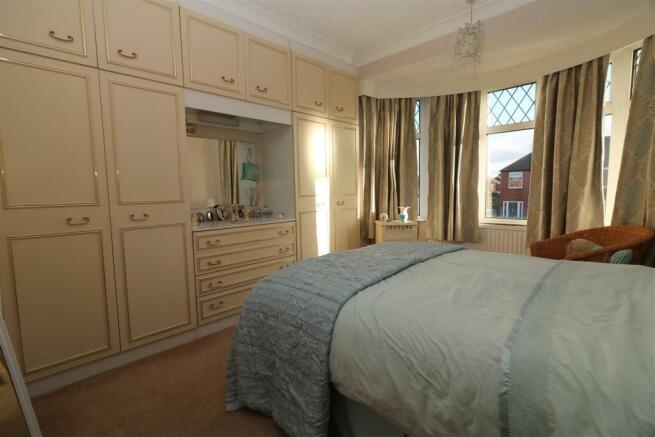 FRONT BEDROOM