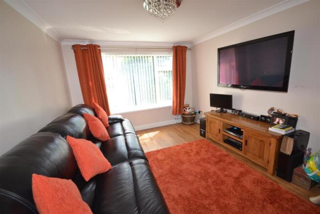 Living Room/Kitchen/