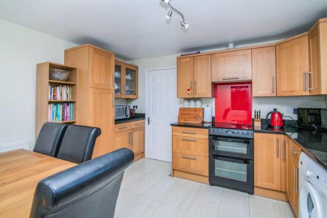 Accommodation Contin