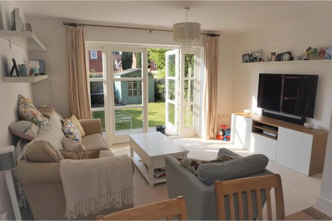 Lounge/Dining Room