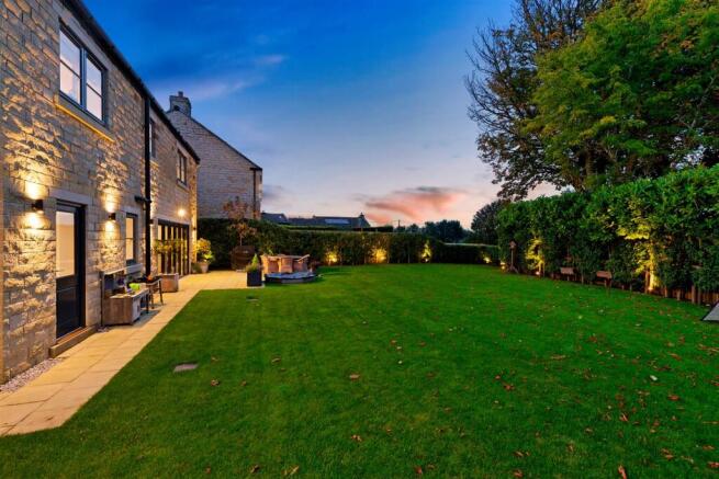 The Moorlands (by night)