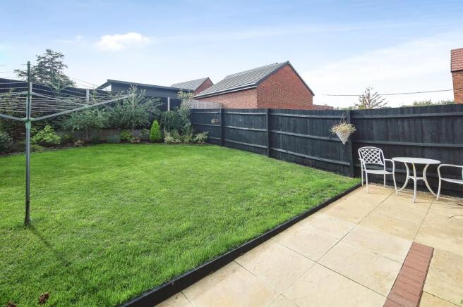 Platinum Way, Allesley, COVENTRY photo 4