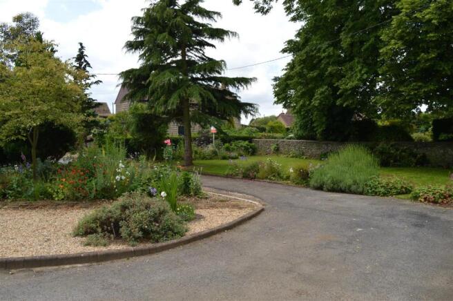 Front Garden 1.JPG